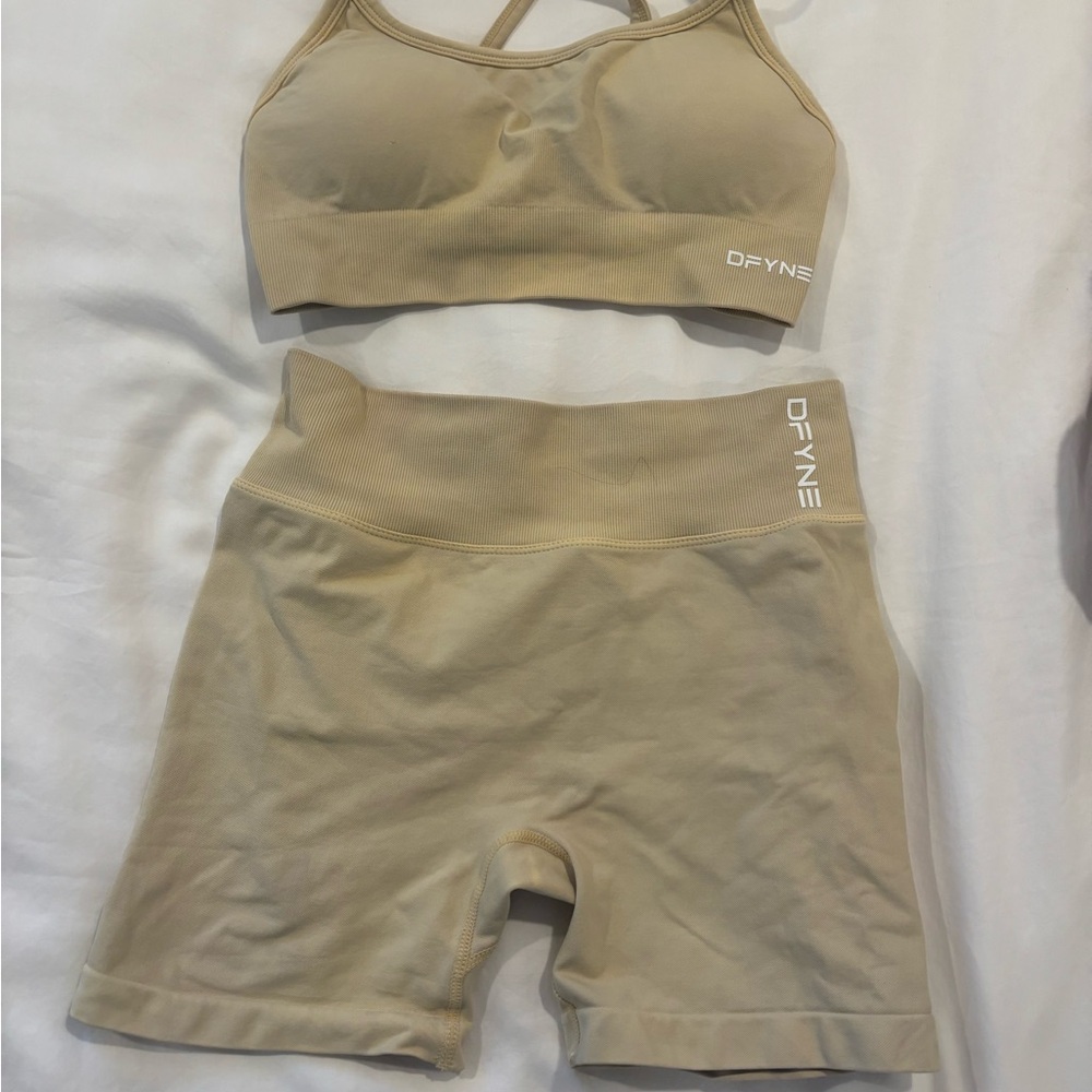 DEFYNE SET